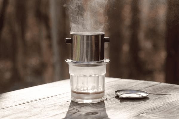 Cách pha cà phê Robusta bằng phin